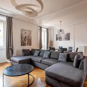  Appartamento Exclusive 3 Bedrooms In Brera Italia
